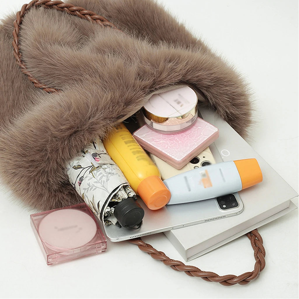 Women's Plush Large Capacity Tote Bag with Metal Chain - High-End Pleated Fox Fur Commuter Bag 3
