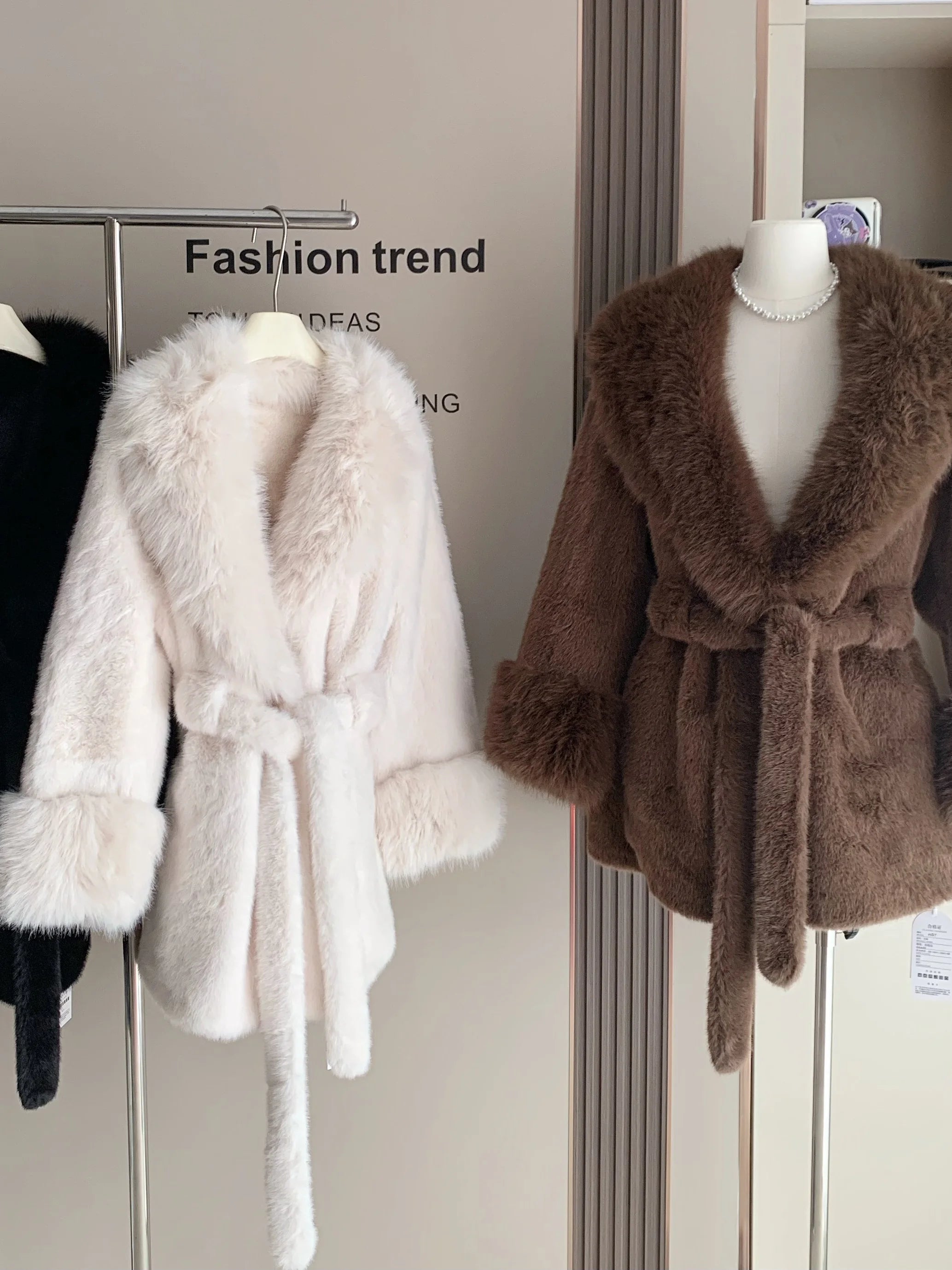 Womens Coat - Eco-Friendly Faux Fur Winter Coat with Long Sleeves for Casual and Commuting Style 1