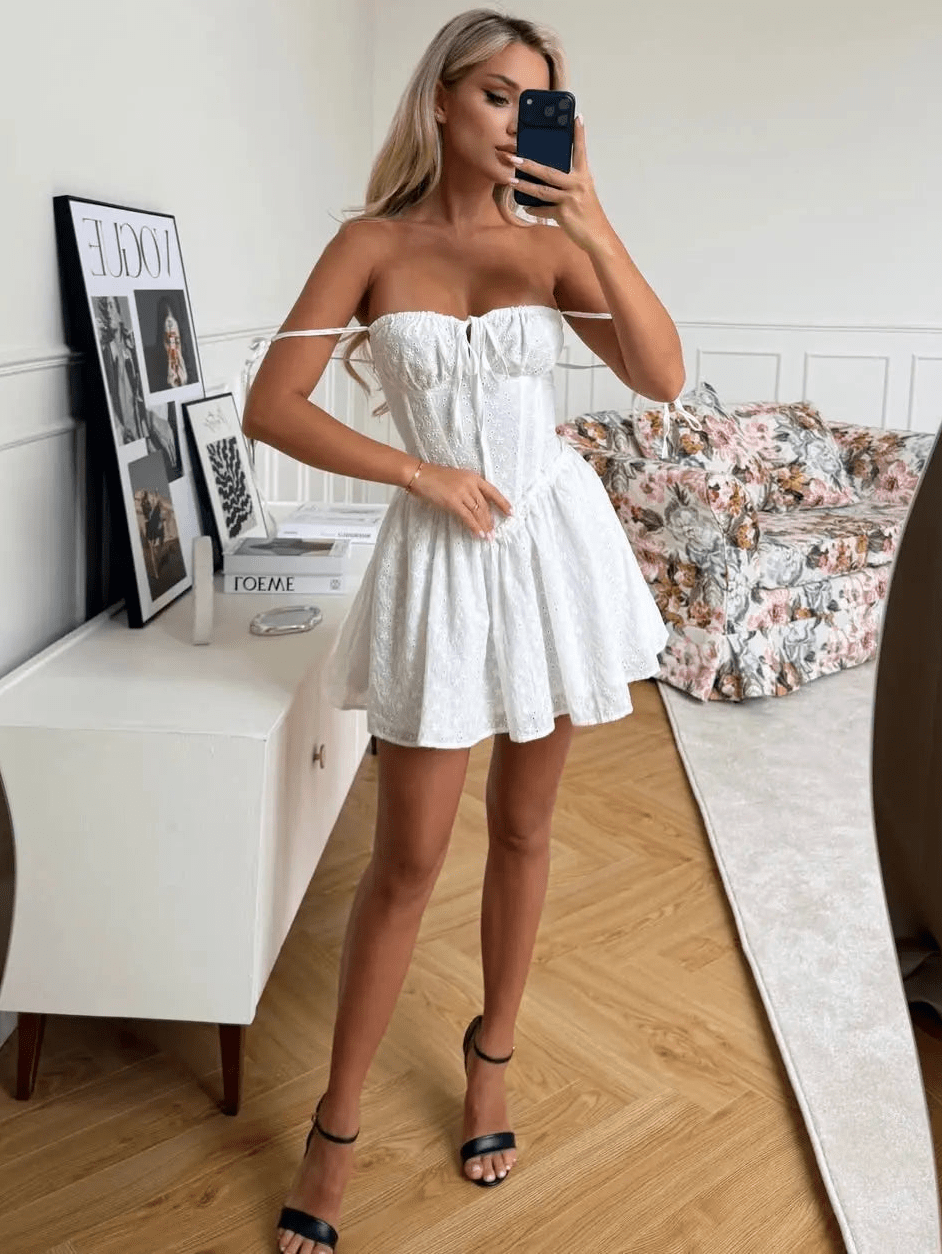 SOERA Bianca Embroidered Hollow - Out Mini Dress - Dress - White L