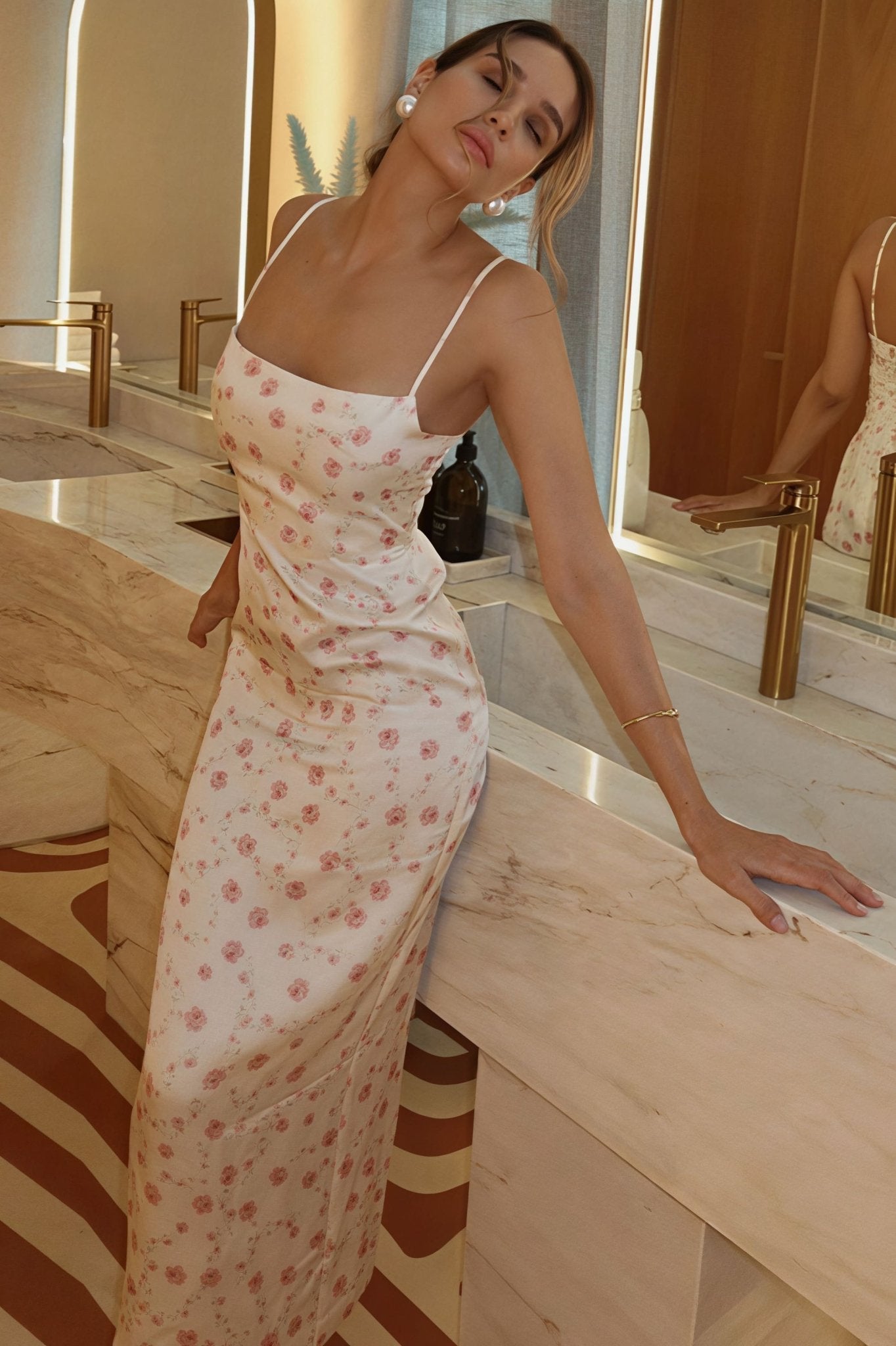 SOERA Darlene Floral Bodycon Midi Dress - Dresses - zW1775573973369065284 White S