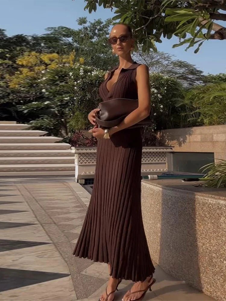 SOERA Lise Sleeveless Knitted Pleated Maxi Dress - Dresses - Brown XS