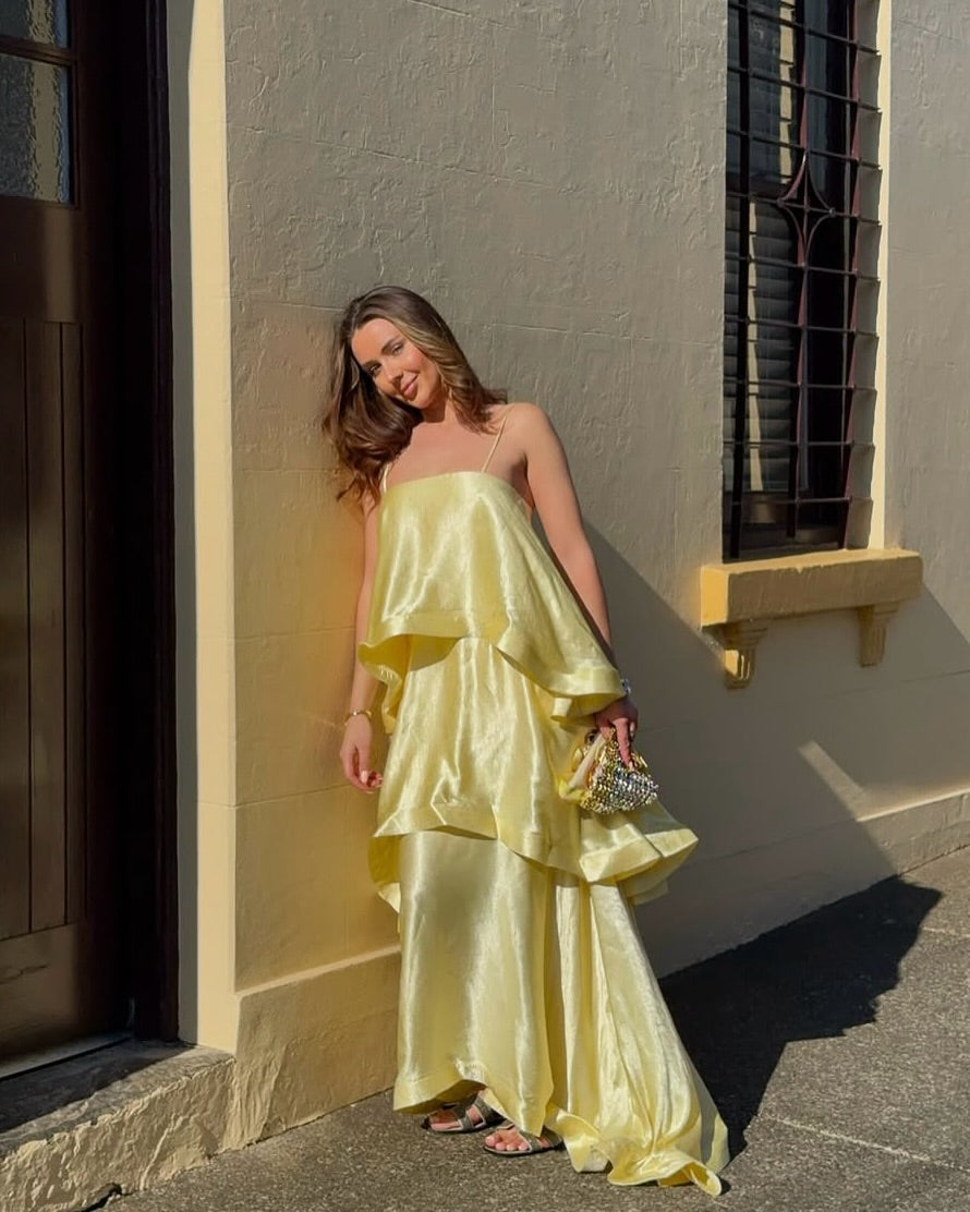 Margot abito lungo in satin a balze