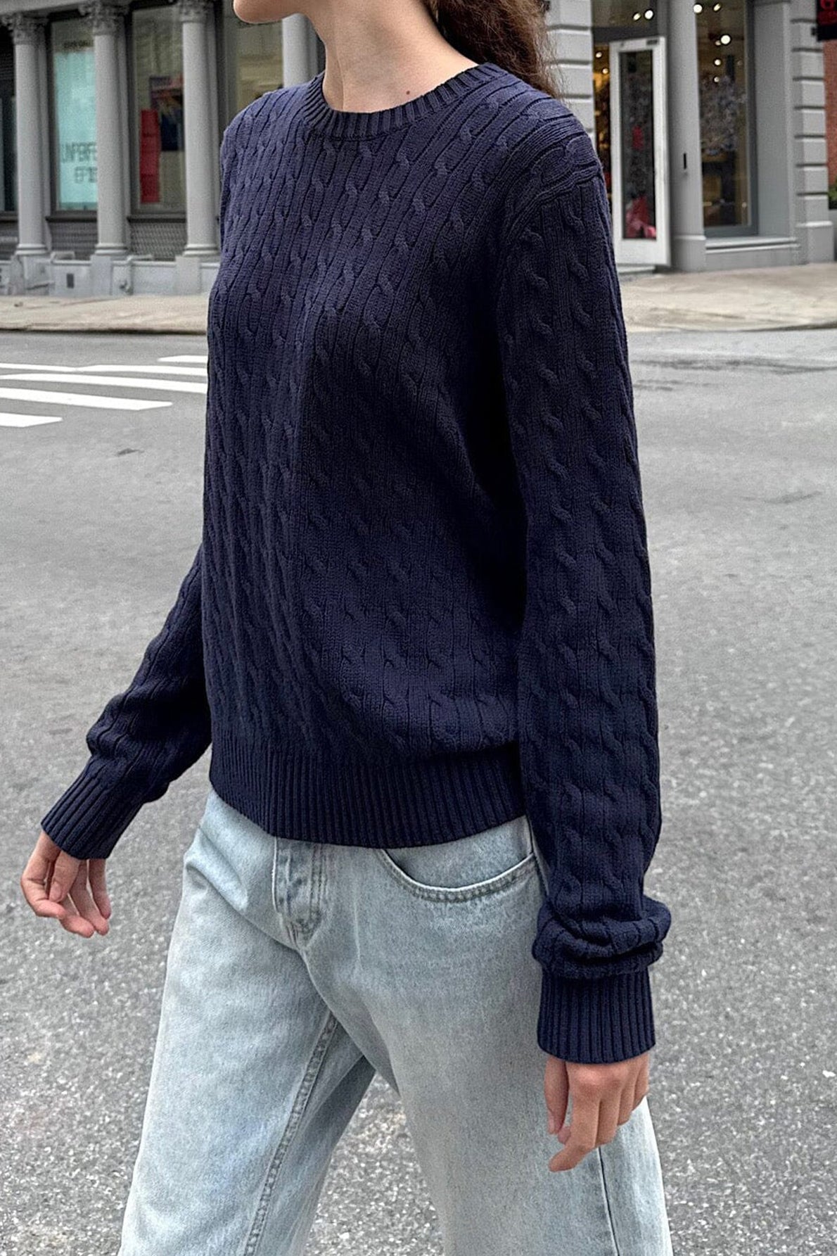 Minimalist Solid Long Sleeve Sweater for Women - Loose Fit Round Neck Design 8