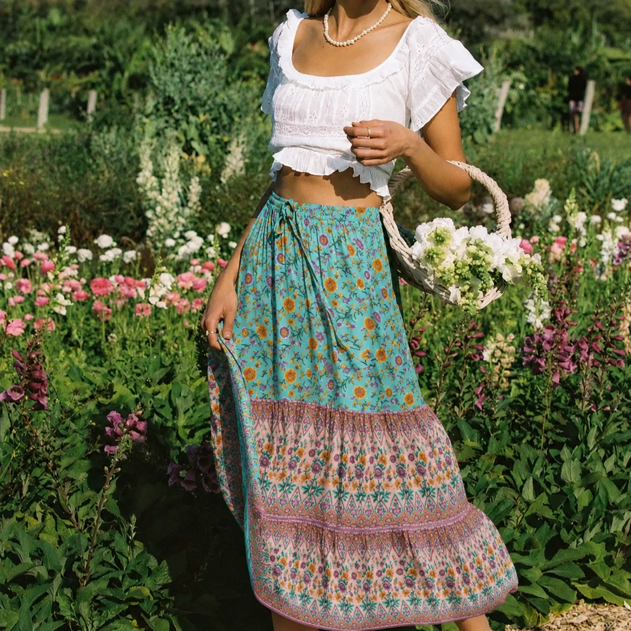 Gonna boho da spiaggia con stampa floreale Bianca