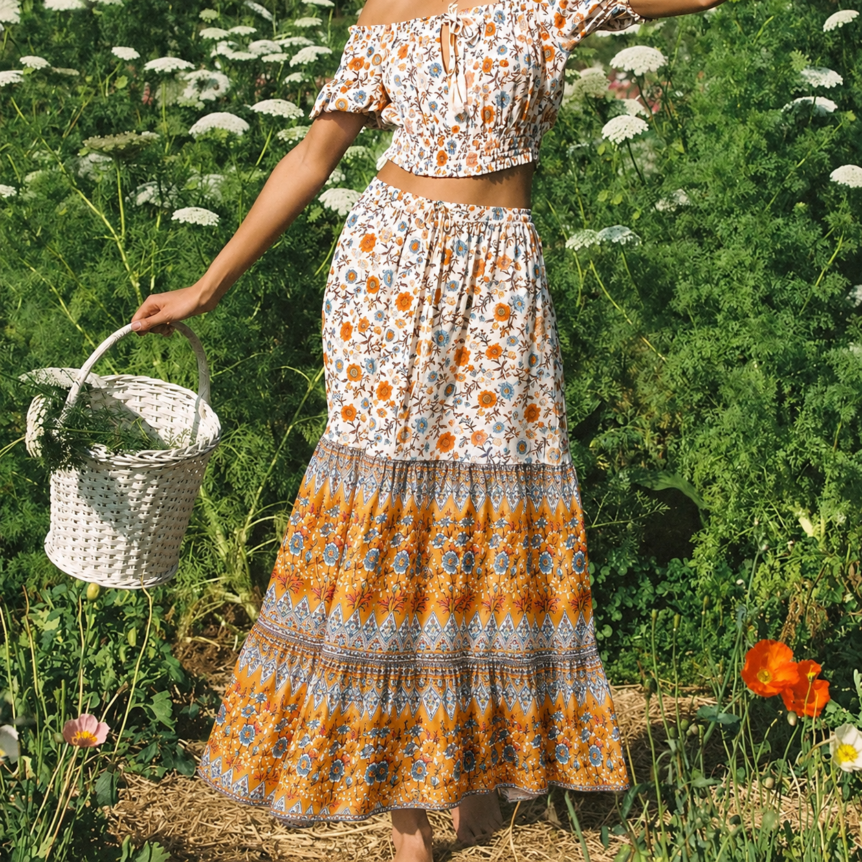Gonna boho da spiaggia con stampa floreale Bianca
