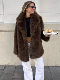 Cappotto oversize in pelliccia sintetica Lena