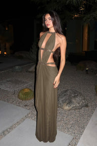 Abito lungo Isolde con arricciature e cut-out