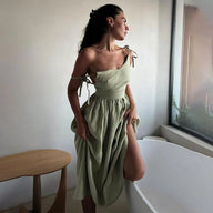 Abito midi Elisabeta senza schiena con spalline annodate