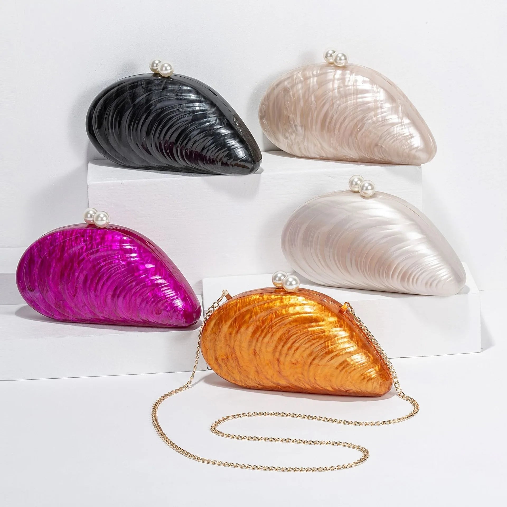 SOERA Valentina Shell-Shaped Clutch Purse - Handbags -  White