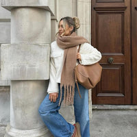 Sciarpa Invernale con Nappe Tanya