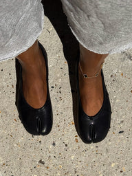 Mule con punta divisa in vegan leather Bianca